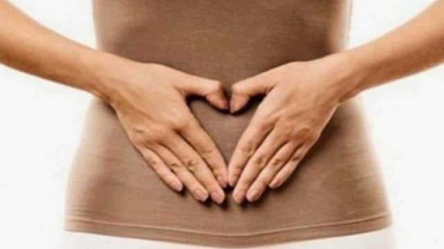 كيف أتخلص من تشققات الجلد بشكل طبيعي بعد الحمل؟