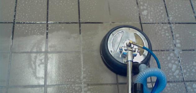 5 حيل للتخلص من رواسب الصابون من الحمام