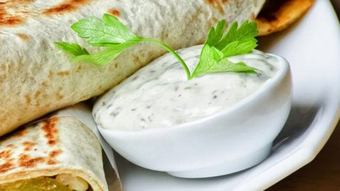 طريقة بسيطة لتجهيز صوص الشاورما