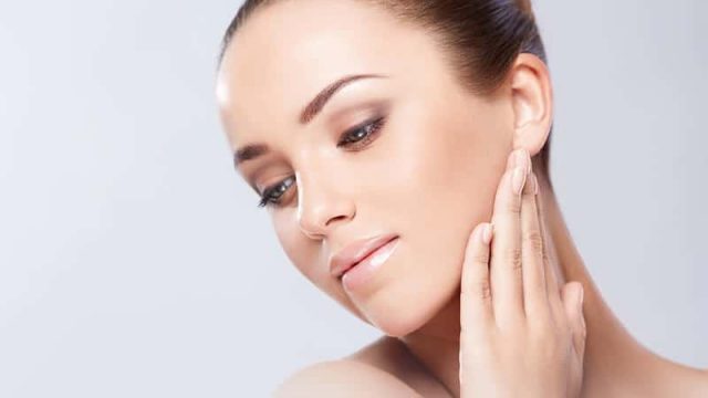 العناية بالبشرة بعد سن الثلاثين بخطوات فعالة