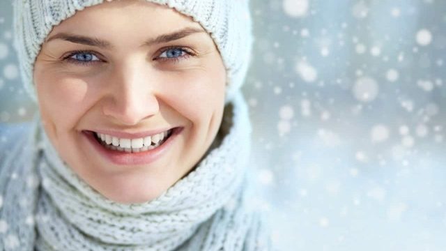 خلطات طبيعية فعالة لترطيب الوجه والجسم في فصل الشتاء