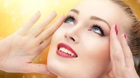 دليلك الشامل لتفتيح البشرة بمكونات من مطبخك!