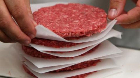 خطوات تجهيز لحمة البرجر مثل المطاعم