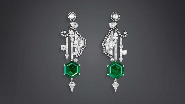 بالصور: أقراط شانديلييه الراقية لحفلات رأس السنة