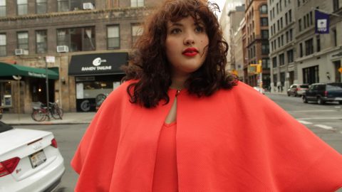 أجمل الإطلالات الشتوية لصاحبات القوام الممتلئ