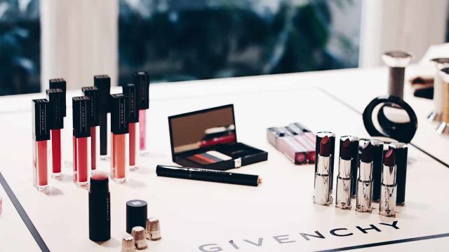 تألقي بماكياج ساحر من توقيع Givenchy