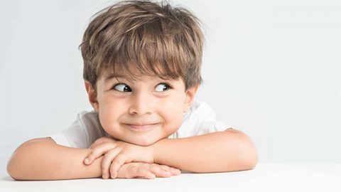 أخطاء تربوية تدمر شخصية الطفل.. إحذريها