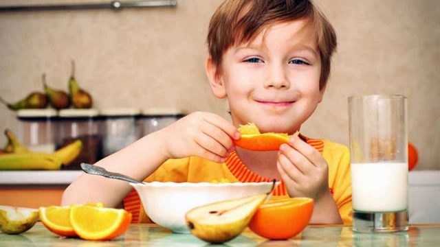 أطعمة تساعد على تدفئة طفلك هذا الشتاء