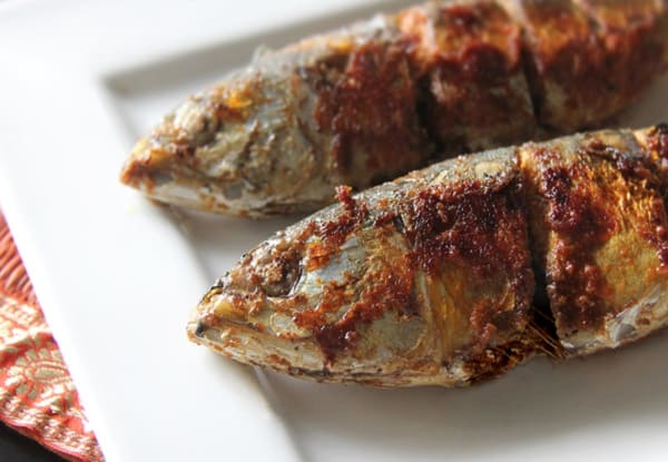 طريقة لذيذة لتتبيل سمك الماكريل المقلي