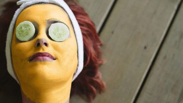 صفار البيض.. مكون بسيط ونتائج جمالية سحرية!