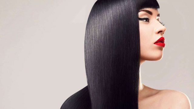 وصفة إكليل الجبل وزيت جوز الهند لتعزيز نمو الشعر