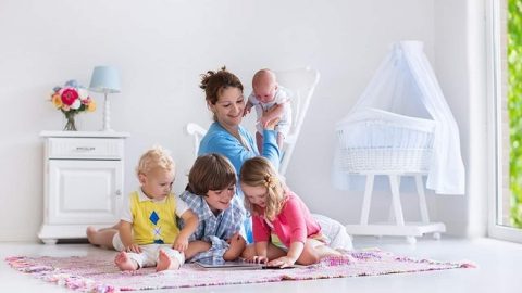 4 أخطاء فادحة تجنبيها عند تربية طفلك!