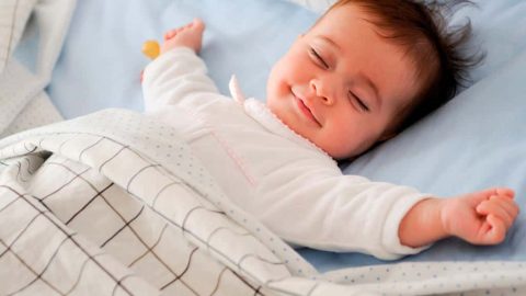 أسباب تحرم الطفل من القيلولة.. اكتشفيها