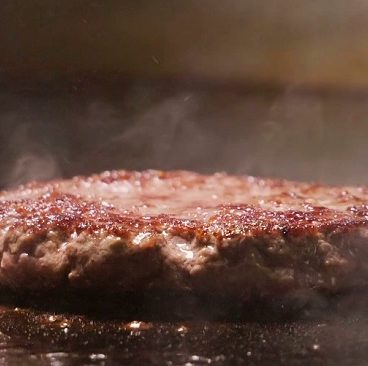 خطوات تجهيز لحم البرجر