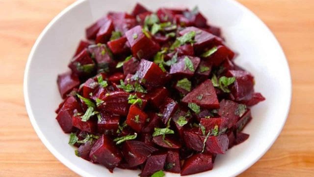 طريقة تجهيز سلطة البنجر