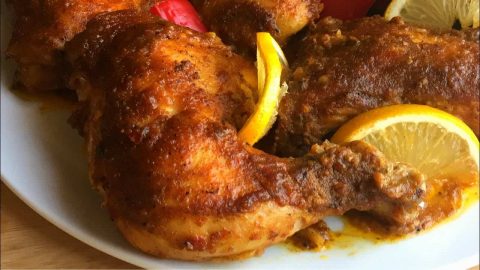 خطوات تجهيز أفخاذ دجاج محشية في الفرن