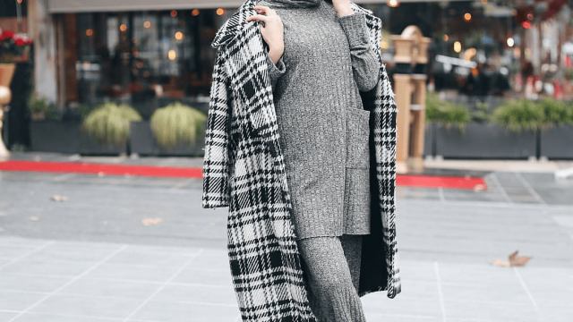 للمحجبات: طرق تنسيق البالطو مع الملابس الفضفاضة بالصور