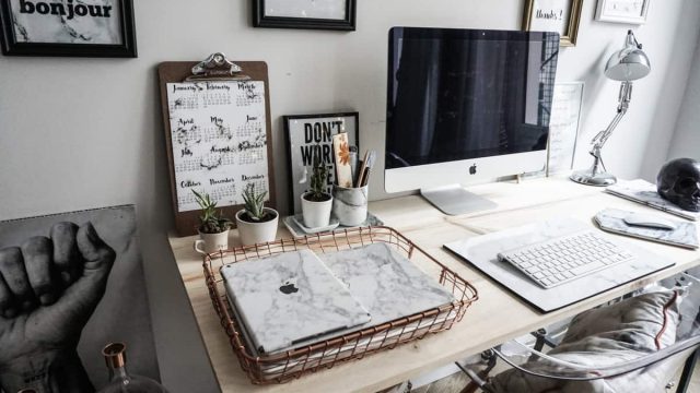 بالصور: أفكار مميزة لتجديد ديكور المكتب في العمل