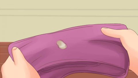 ماذا تعرفين عن الإفرازات البنية قبل الدورة والجماع؟