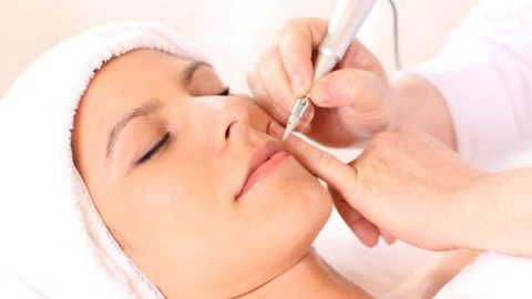 توريد الشفاه بالليزر بين الفوائد والأضرار