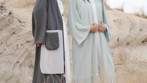 بالصور: تشكيلة أنيقة من عبايات وقفاطين موسم ريزورت 2019