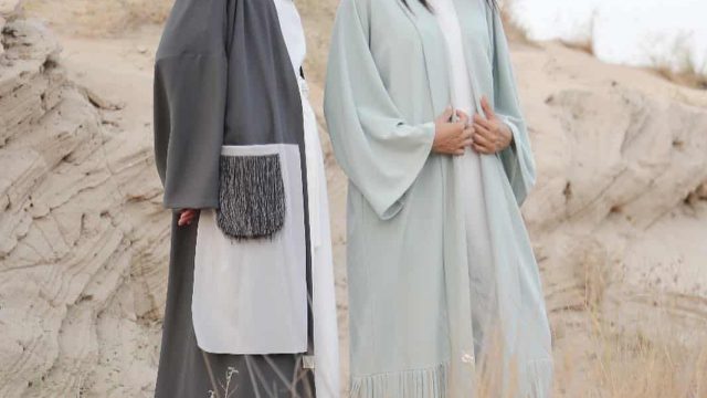 بالصور: تشكيلة أنيقة من عبايات وقفاطين موسم ريزورت 2019