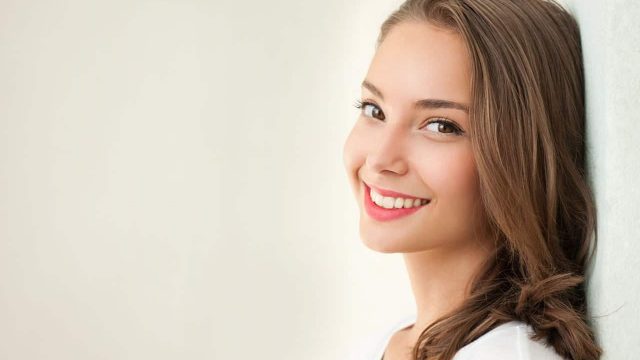 كيف أحصل على بشرة نضرة ومشرقة؟