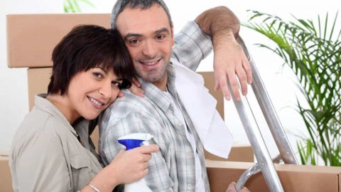 كيف تحصلين على مساعدة زوجك في الأعمال المنزلية بدون مشاكل؟