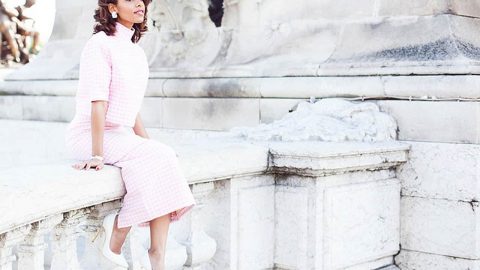 إطلالات محتشمة من وحي أيقونة الموضة نادية حسن