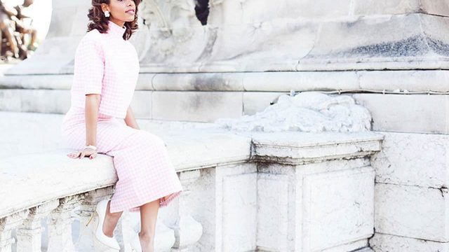 إطلالات محتشمة من وحي أيقونة الموضة نادية حسن