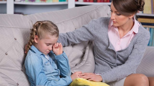 6 أخطاء شائعة يرتكبها الأهل تدمر أسس التربية السليمة