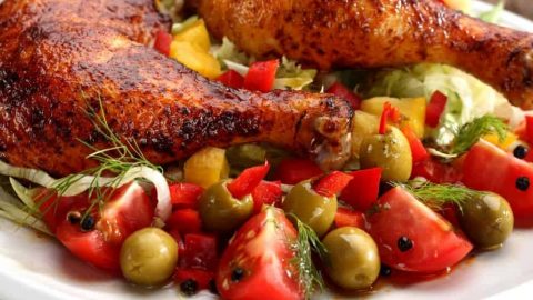 طريقة تجهيز دجاج مشوي في الفرن مع الخضار