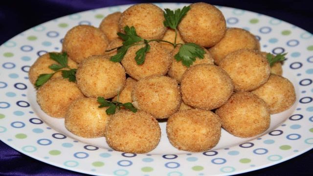 خطوات تجهيز كروكيت البطاطس بالدجاج