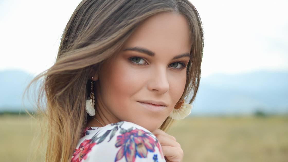  أحمر شفاه نيود