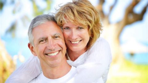 هذه هي عيوب زواج المرأة بعد الخمسين