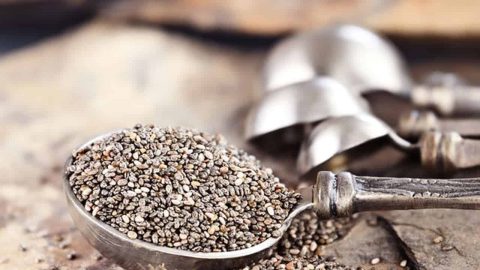 جربي مشروب عصير الليمون وبذور الشيا لحرق الدهون