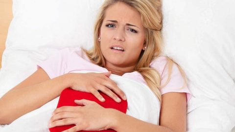 اكتشفي أفضل الطرق المنزلية لعلاج غزارة دم الحيض