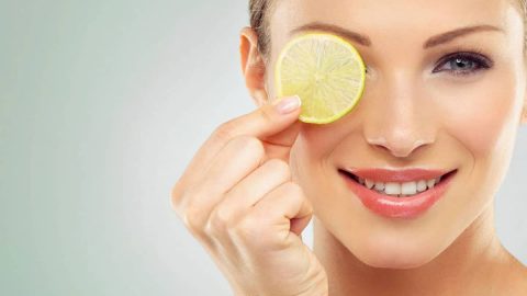 فوائد الليمون الصحية والجمالية.. تعرفي عليها