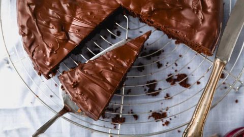 طريقة تجهيز كيكة الشوكولاته بدون طحين