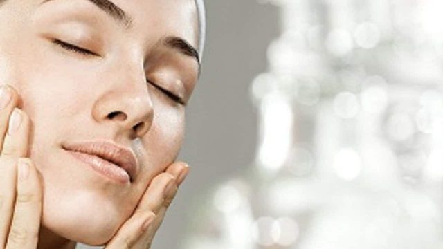 أفضل مستحضرات العناية بالبشرة الدهنية