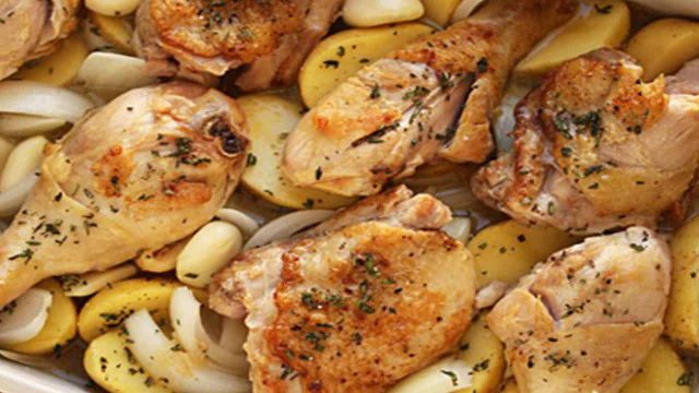 خطوات تجهيز صينية البطاطس بالدجاج