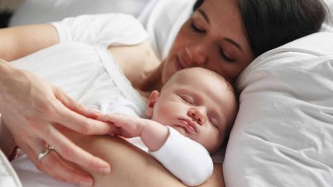 هكذا تتجاوزين تحديات الأمومة للمرة الأولى