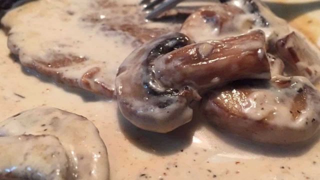 طريقة تجهيز البفتيك بالصوص الأبيض