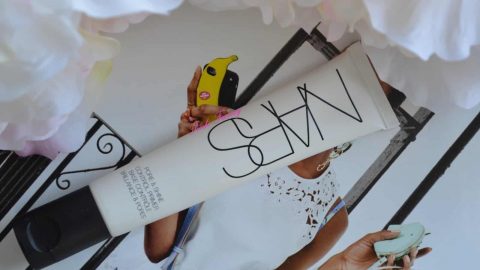 بالصور: تعرفي إلى أفضل مستحضرات شد المسام الواسعة