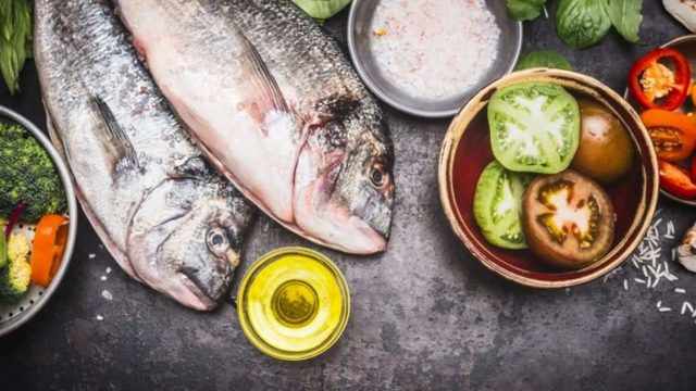 للعروس: جربي ريجيم الأسماك الصحي وانعمي بالرشاقة قبل الزفاف