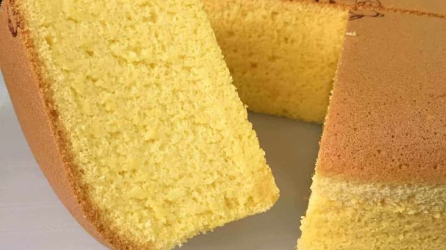 خطوات تجهيز كيك بدون حليب أو بيض