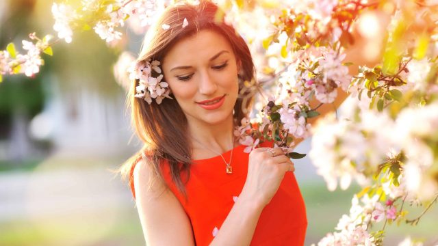 هذا ماتحتاج إليه بشرتك في فصل الربيع