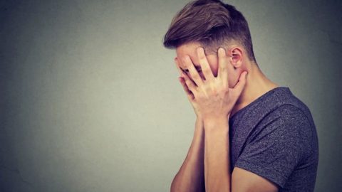 تعرفي إلى أعراض التوحد عند الكبار