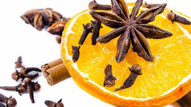 إليك كيفية علاج الكحه بطرق طبيعية