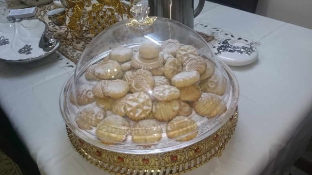 طريقة تجهيز معمول بحشوة الجوز